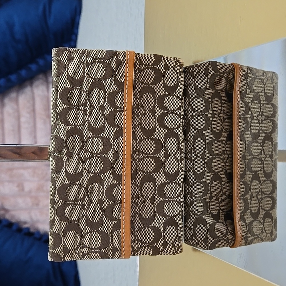 Coach Pouch - Picture 3 of 13